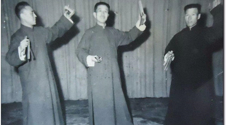 胡振江(相聲第六代傳人) 撒拉機(jī) 快板書演員 張壽臣徒弟 胡振江 名家堂  第1張 胡振江(相聲第六代傳人) 撒拉機(jī) 快板書演員 張壽臣徒弟 胡振江 名家堂  第1張